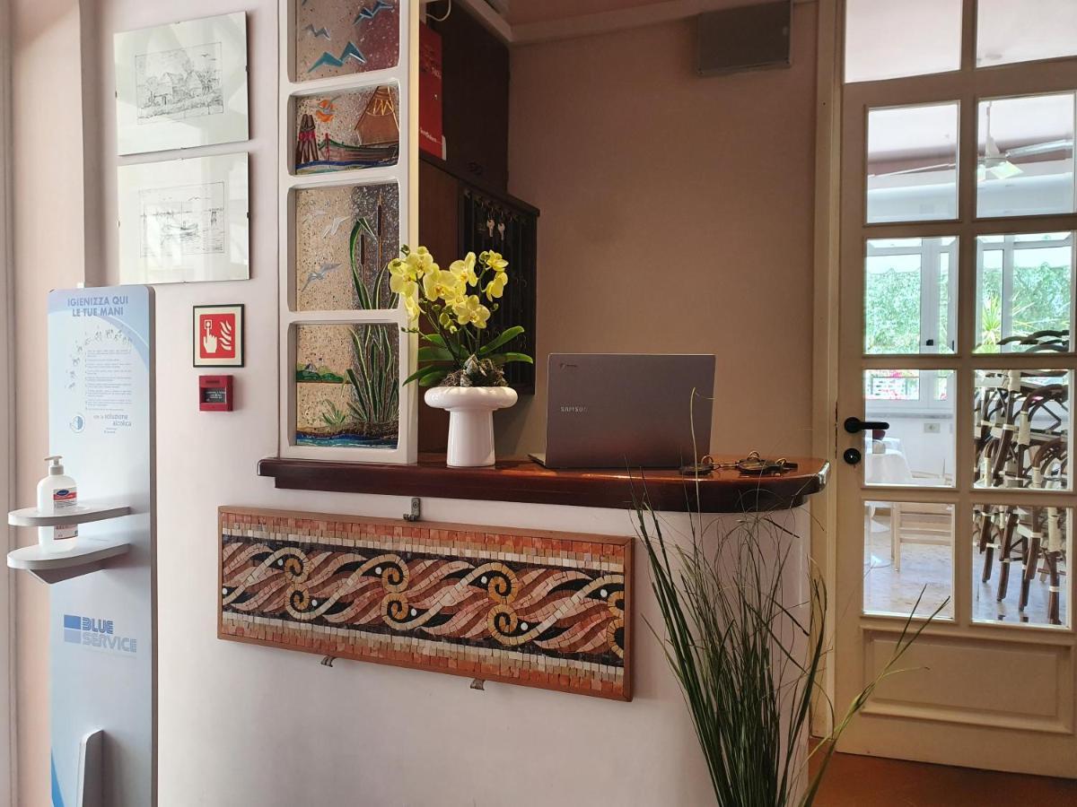 Villa Mirella-Nuova Gestione Grado Exterior foto